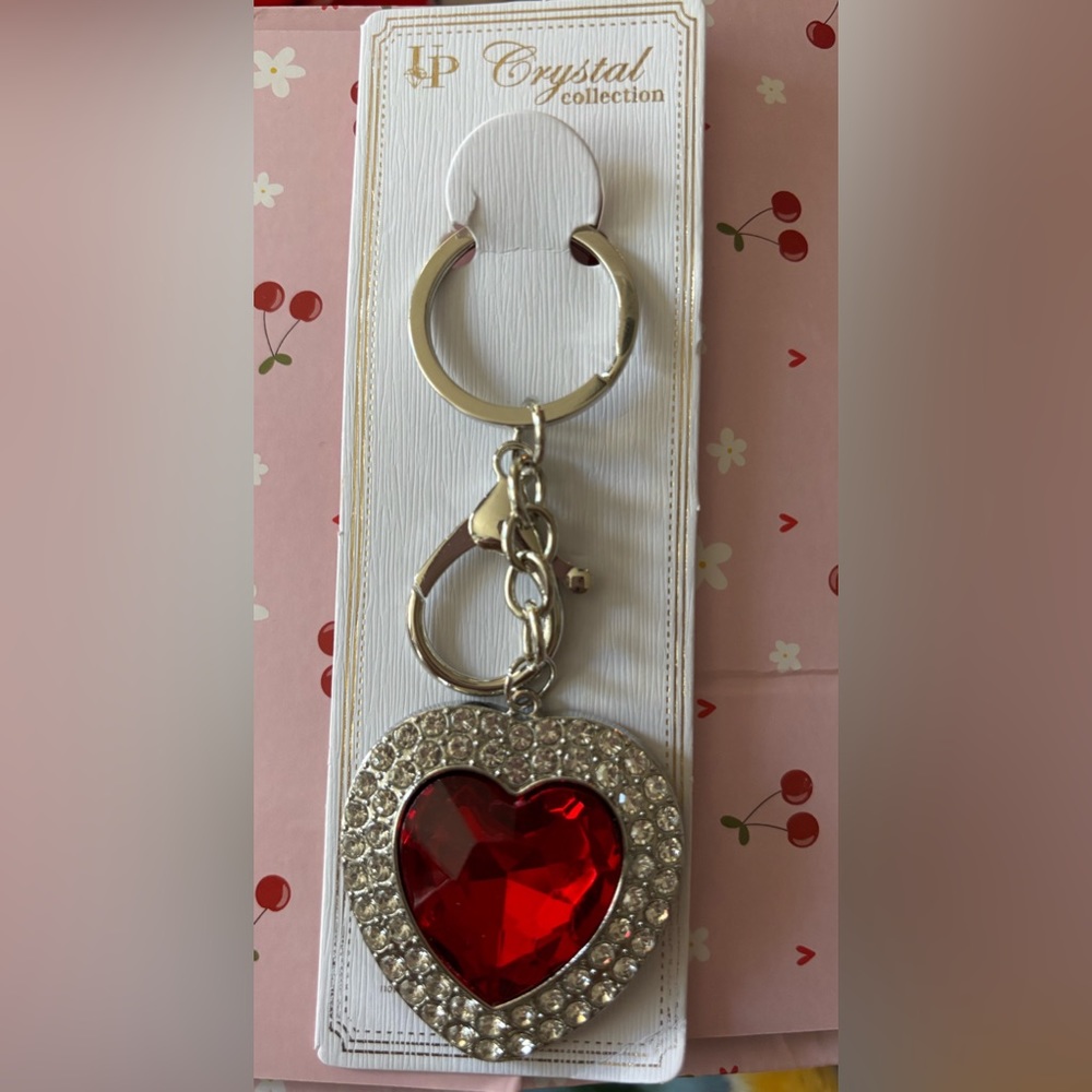 6 heart Rhinestone Keychain! Assorted colors. - Picture 6 of 6